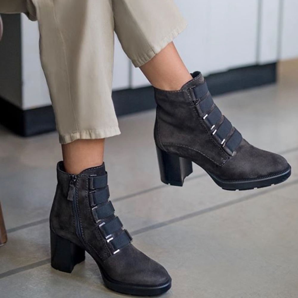 Aquatalia Women Indira Elastic Weatherproof Grey Suede Combat Boots sz 7.5